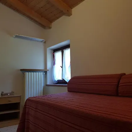 Al Casolare Caprino Veronese